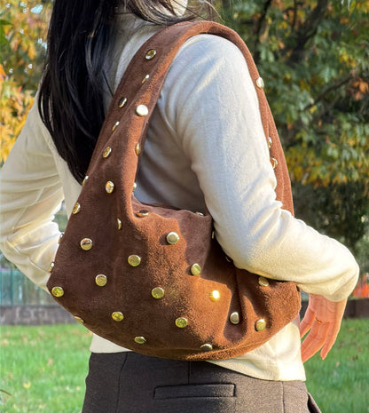 Borsa hobo con borchie LUIS - Camoscio in Borsa Hobo - EmilyHu LOVE