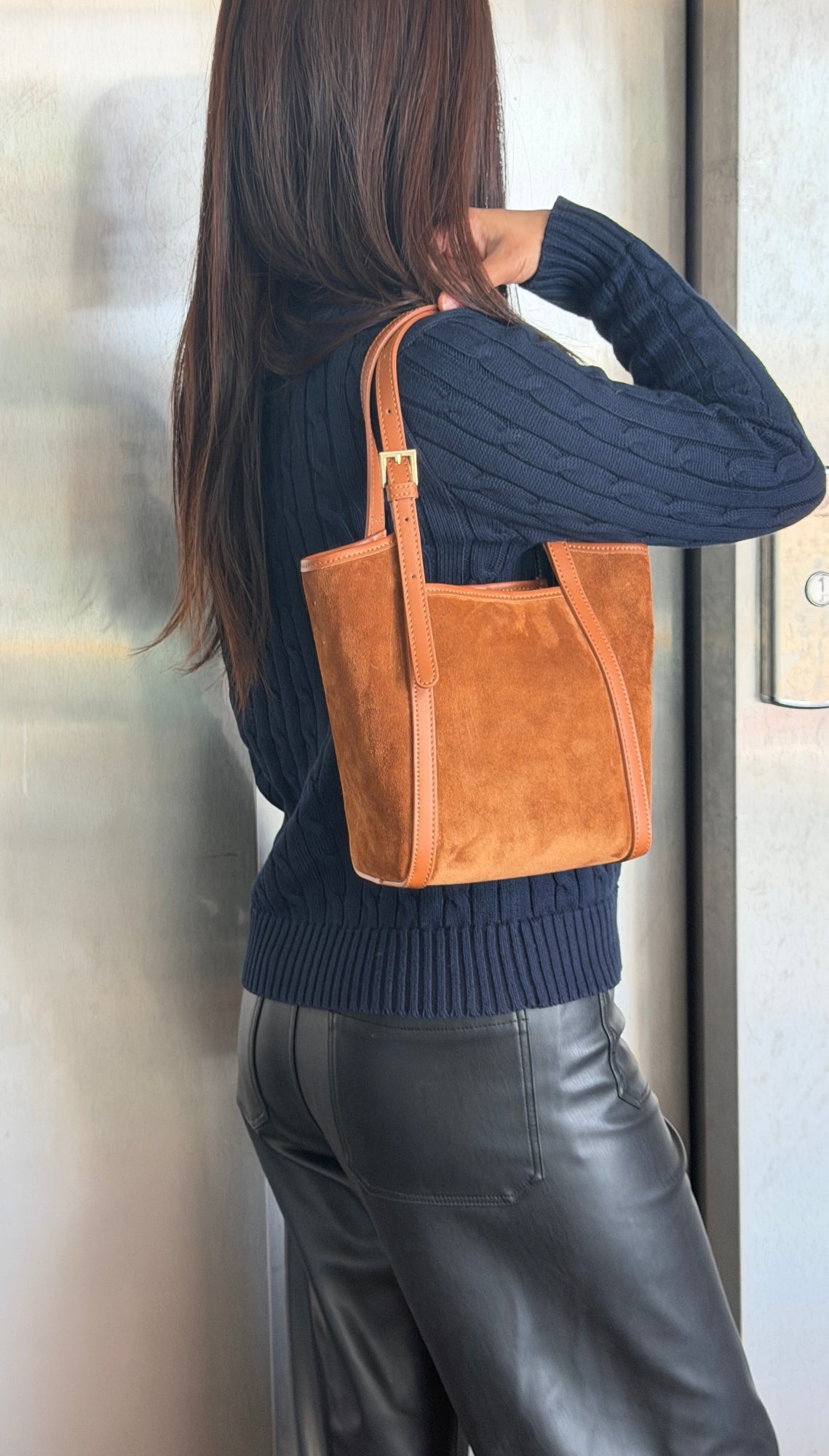 Borsa Secchiello ALIANA - Camoscio e pelle in borsa a mano piccolo - EmilyHu LOVE