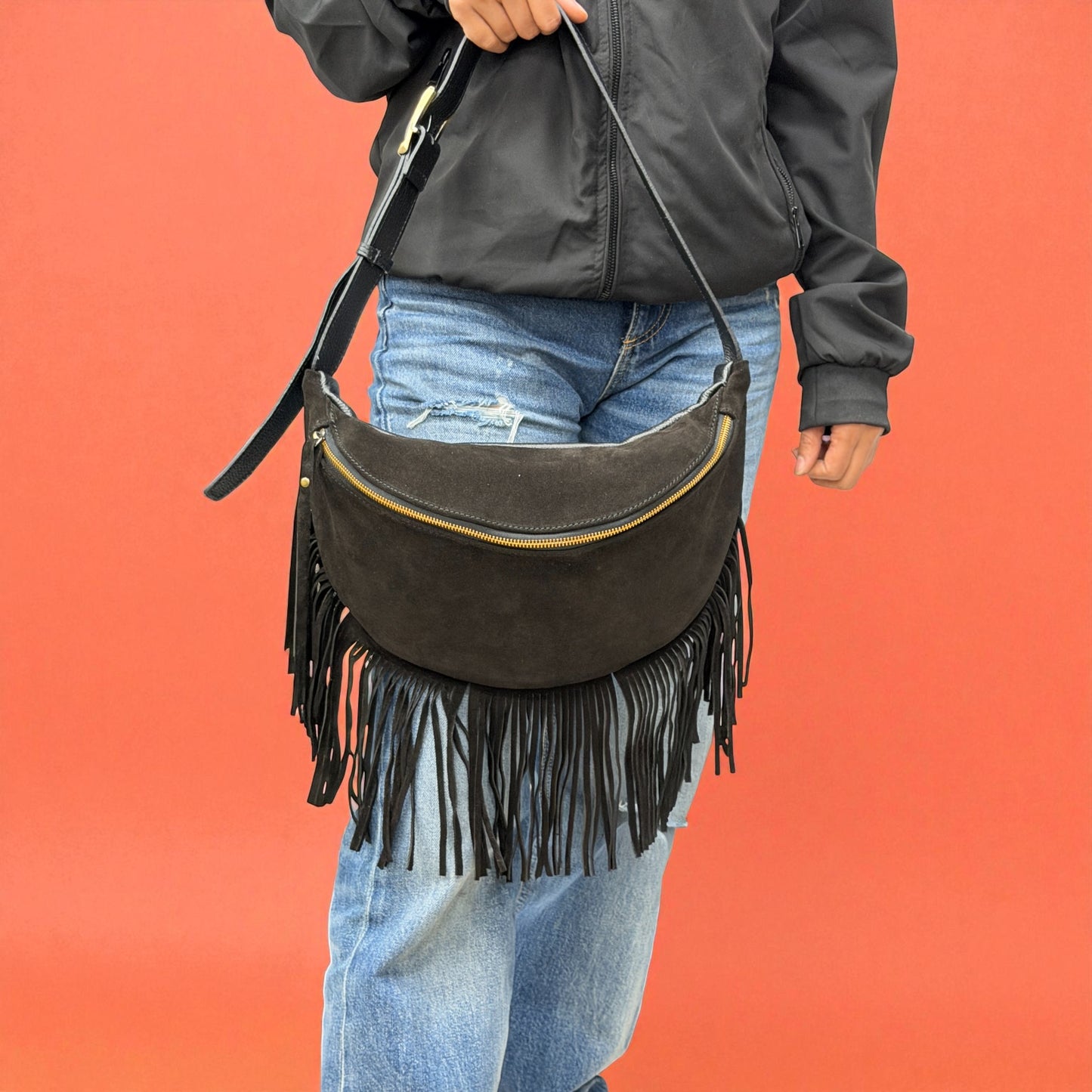 Marsupio con frange LUNA - Camoscio e pelle in borsa tracolla - EmilyHu LOVE